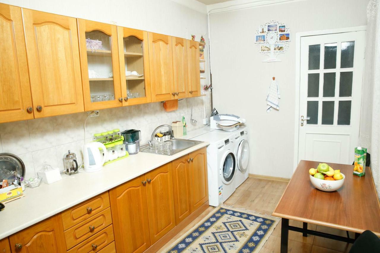 באקו Comfy Hostel מראה חיצוני תמונה